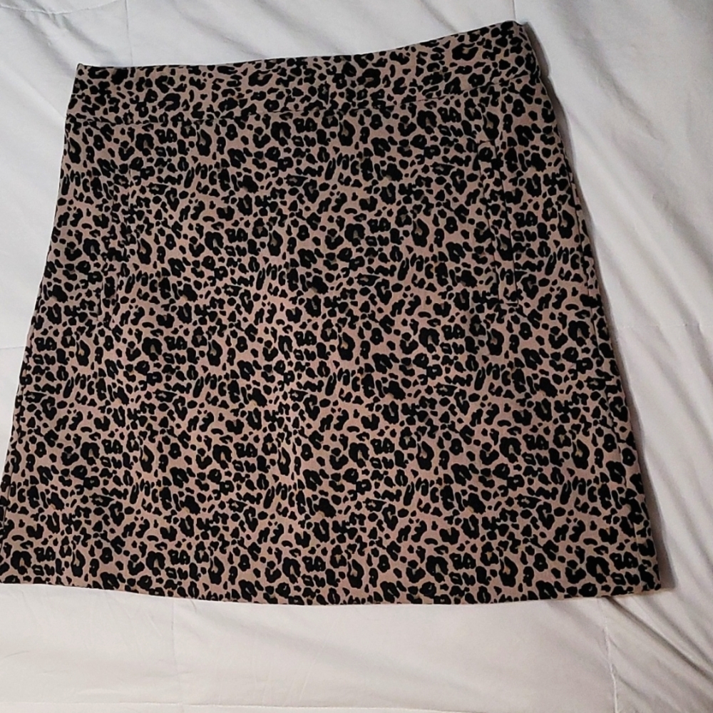 NWT Loft leopard print skirt